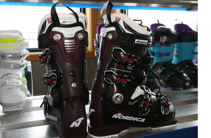 2017-18 Nordica Sportmachine 95 W at America's Best Bootfitters Boot Test